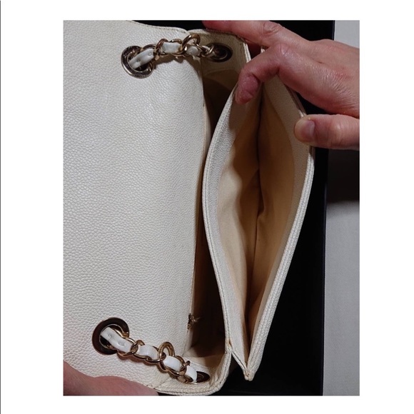 Chanel flap bag white - Picture 7 of 15